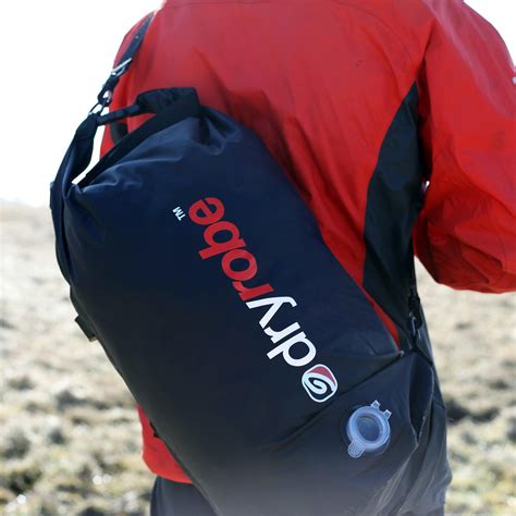 dryrobe compression travel bag